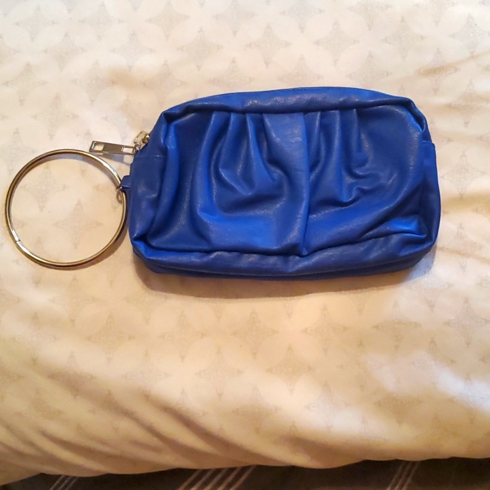 Wristlet Clutch Crossbody ⚡️ Electric Blue Removable Strap